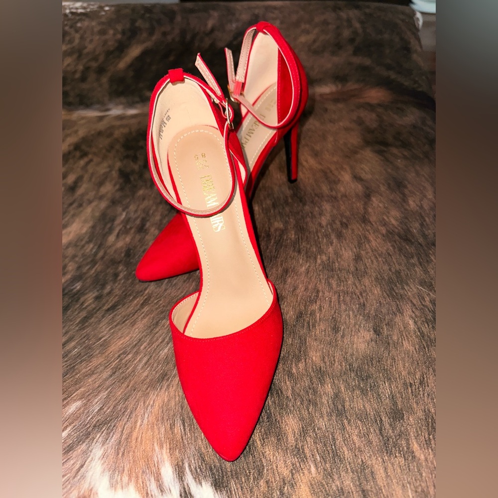 Dream Pairs Vibrant Red Pointed Heels
